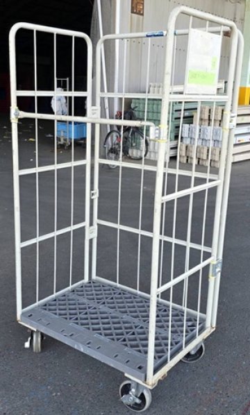 カゴ台車
